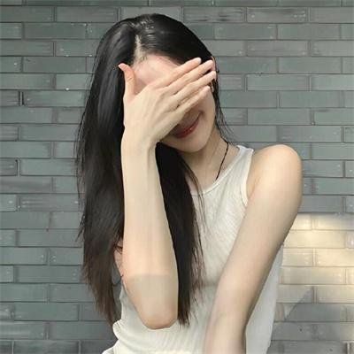 新娘向后跑